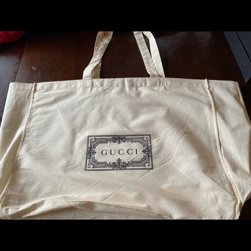 Gucci re-useable shopping tote. BRAND NEW off white with black Gucci logo